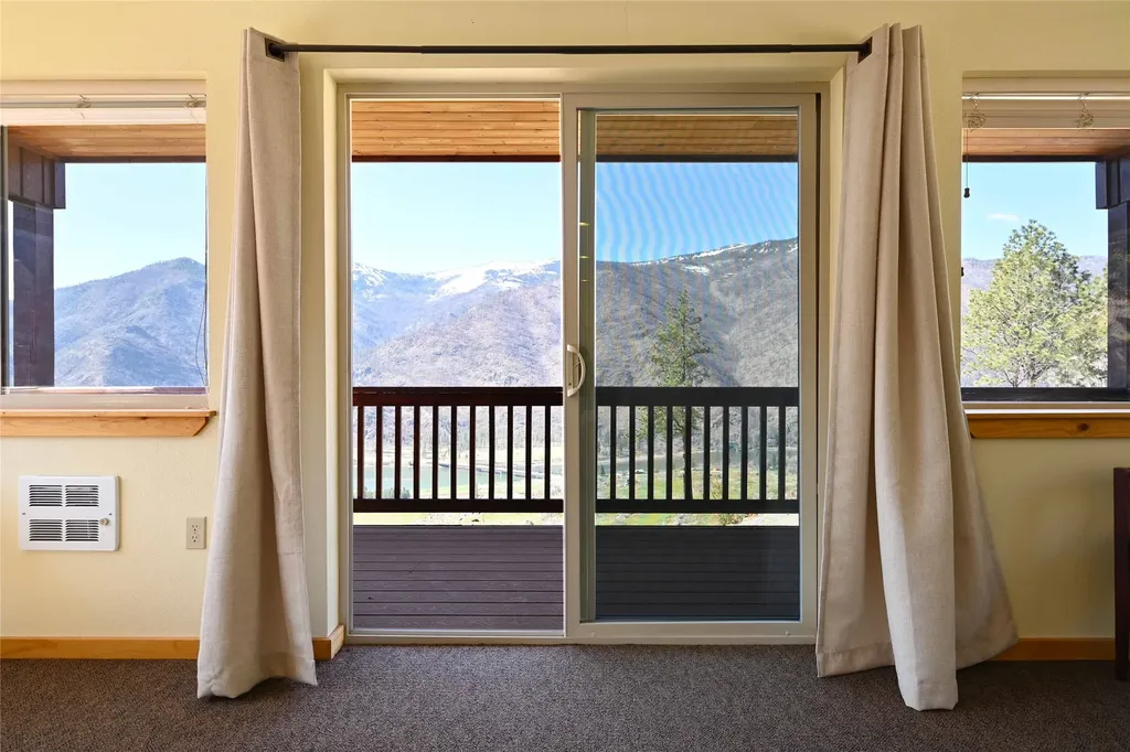 31 Wilcutt Draw Lane Paradise MT 59856