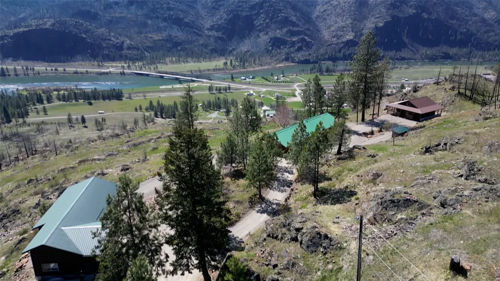31 Wilcutt Draw Lane Paradise MT 59856