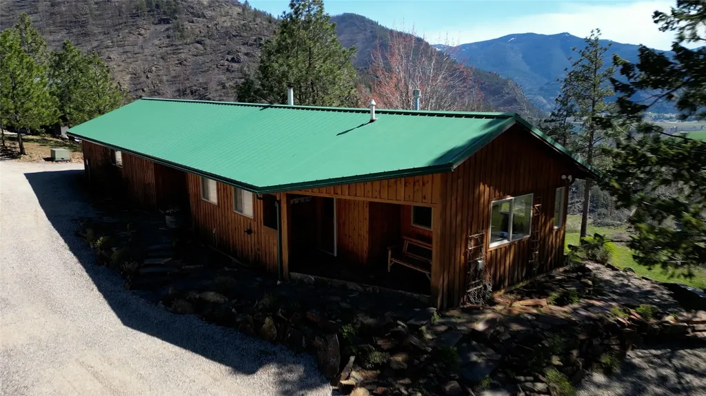 31 Wilcutt Draw Lane Paradise MT 59856