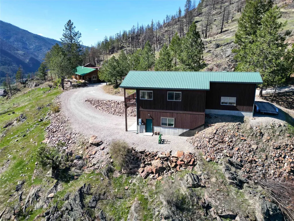 31 Wilcutt Draw Lane Paradise MT 59856