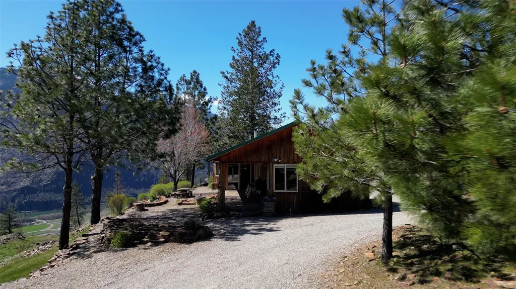 31 Wilcutt Draw Lane Paradise MT 59856
