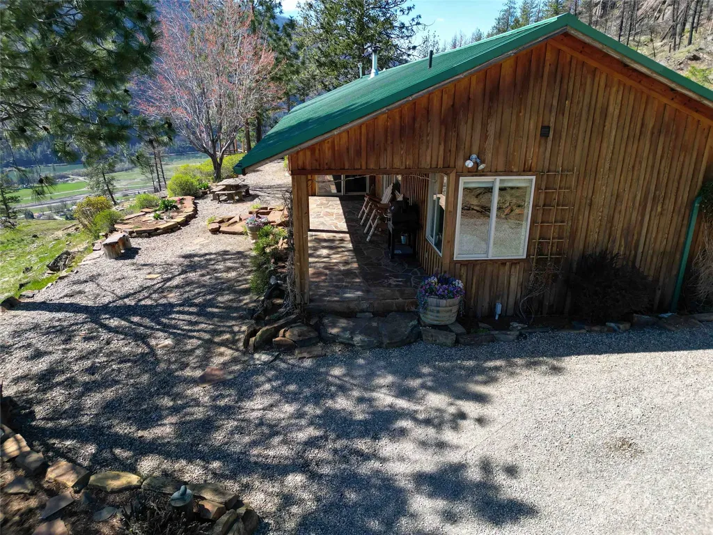 31 Wilcutt Draw Lane Paradise MT 59856