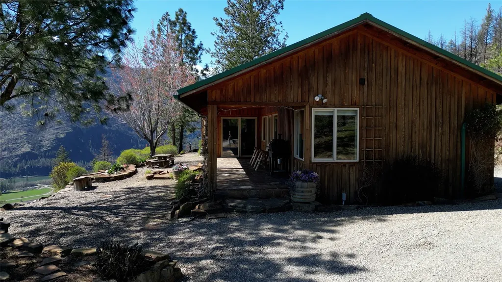 31 Wilcutt Draw Lane Paradise MT 59856