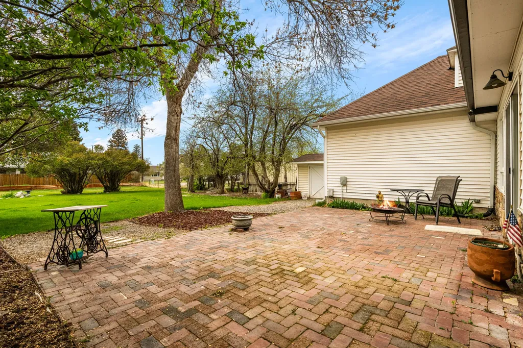 113 E Poppleton Street Sheridan MT 59749
