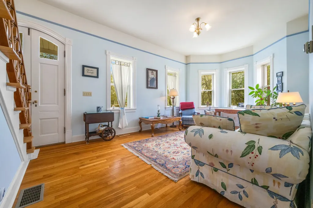 113 E Poppleton Street Sheridan MT 59749