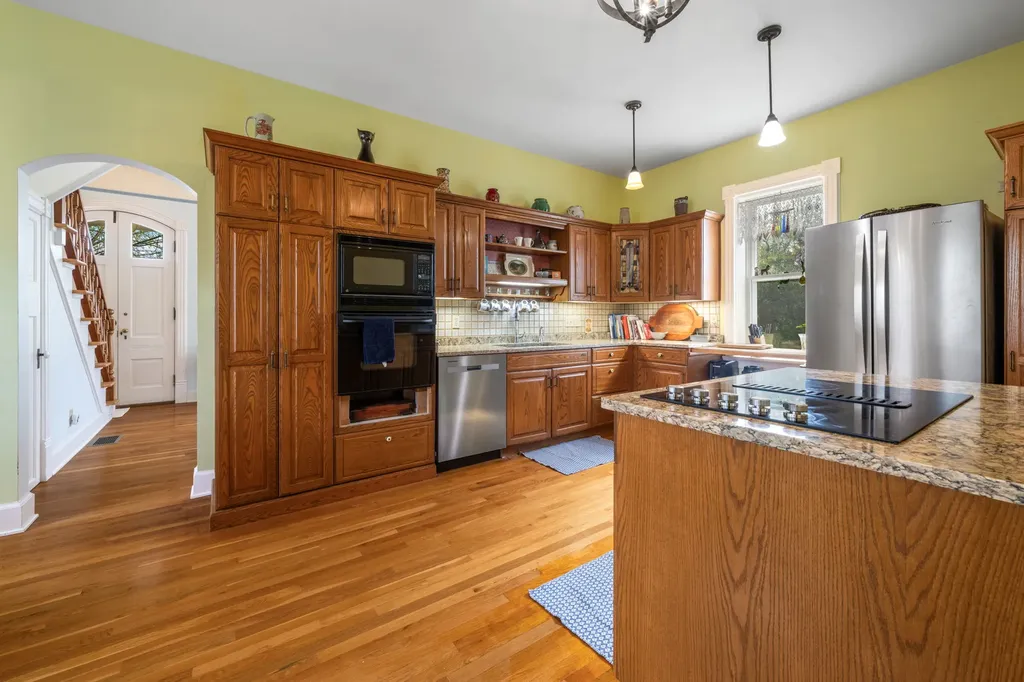 113 E Poppleton Street Sheridan MT 59749