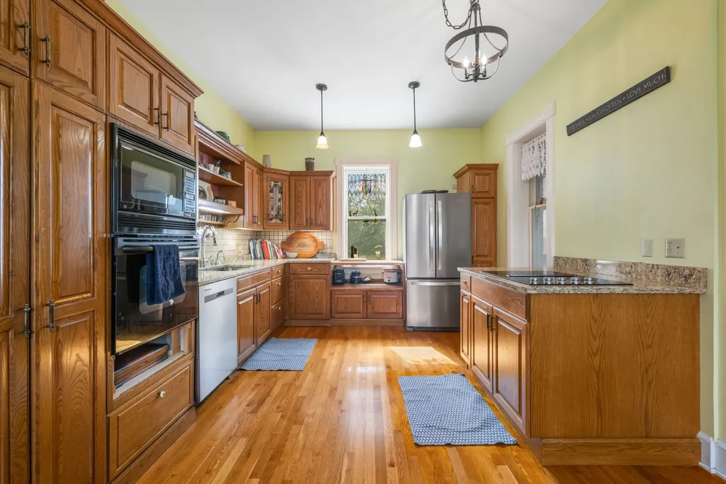 113 E Poppleton Street Sheridan MT 59749