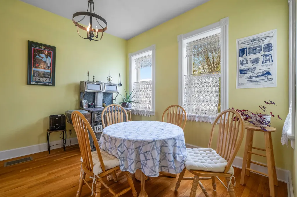 113 E Poppleton Street Sheridan MT 59749