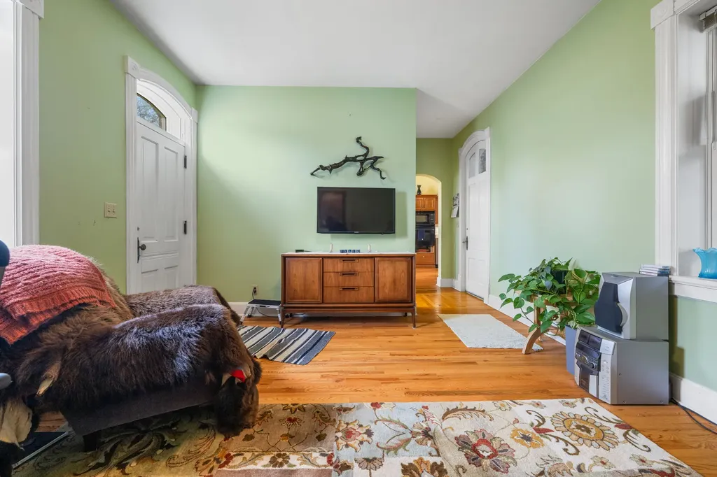 113 E Poppleton Street Sheridan MT 59749