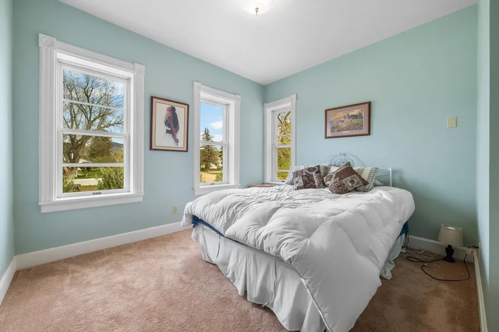 113 E Poppleton Street Sheridan MT 59749