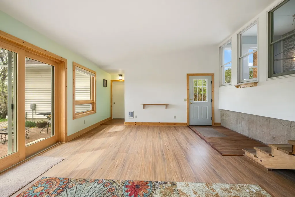 113 E Poppleton Street Sheridan MT 59749