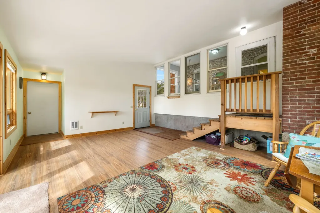 113 E Poppleton Street Sheridan MT 59749