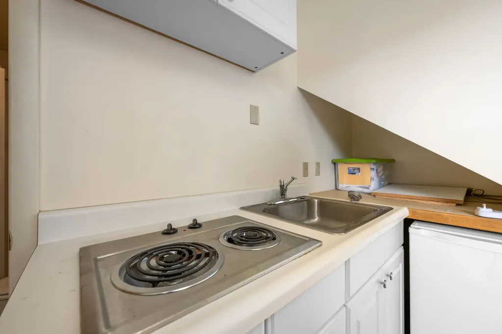 113 E Poppleton Street Sheridan MT 59749