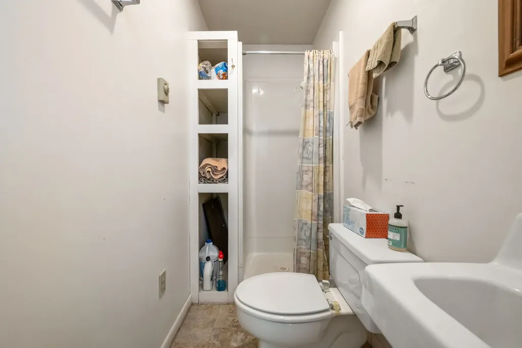 113 E Poppleton Street Sheridan MT 59749