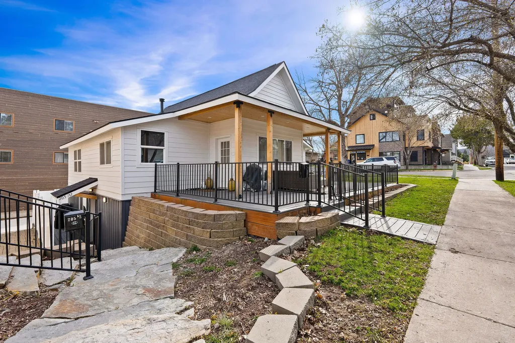 205 1/2 E 1st Street Whitefish MT 59937