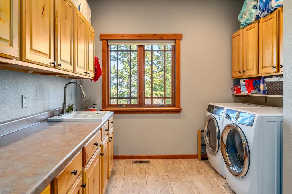 126 Somers Ridge Somers MT 59932