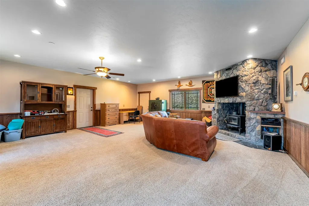 126 Somers Ridge Somers MT 59932
