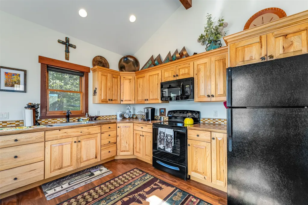 126 Somers Ridge Somers MT 59932