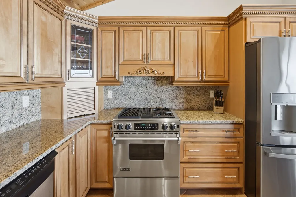 19234 Johns Lakeshore Drive Lakeside MT 59922