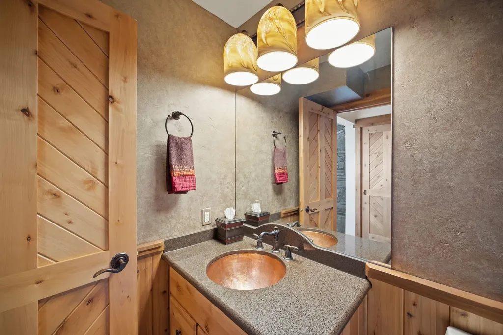 19234 Johns Lakeshore Drive Lakeside MT 59922
