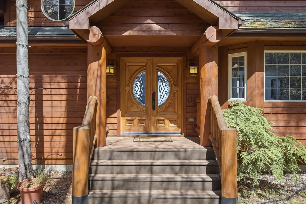 19234 Johns Lakeshore Drive Lakeside MT 59922
