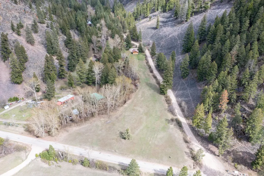 14 Brewster Creek Road Clinton MT 59825