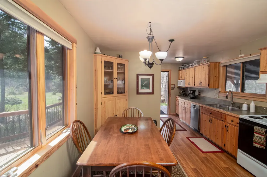 14 Brewster Creek Road Clinton MT 59825