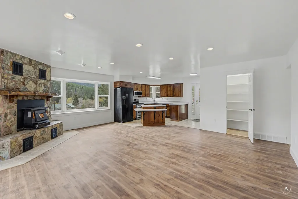 6025 Nelson Road Helena MT 59602