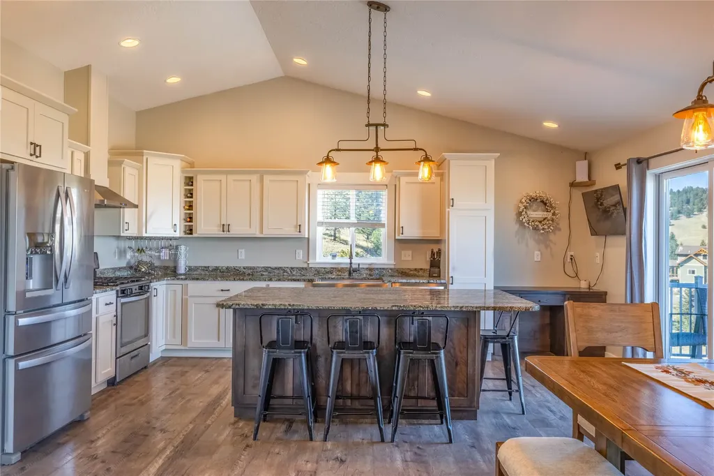 10 Ridgeview Drive Clancy MT 59634