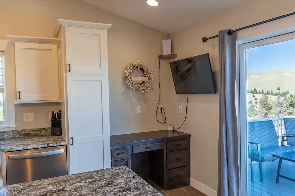 10 Ridgeview Drive Clancy MT 59634