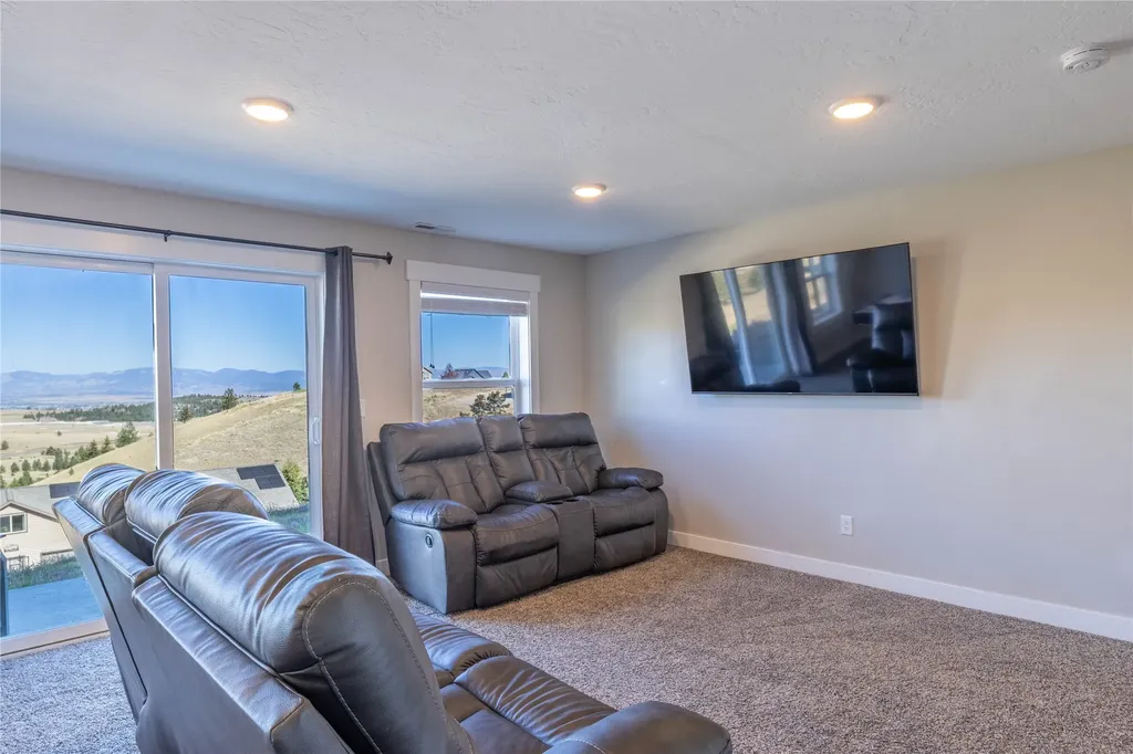 10 Ridgeview Drive Clancy MT 59634