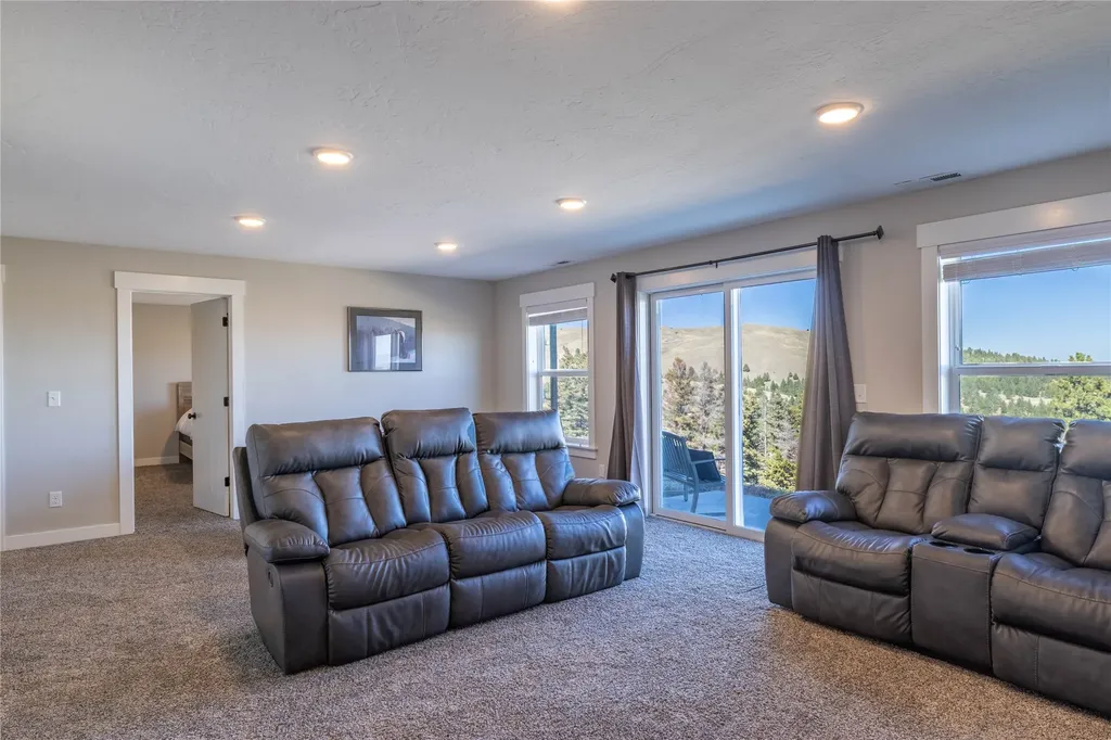 10 Ridgeview Drive Clancy MT 59634