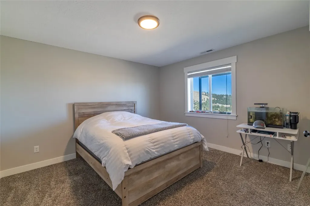 10 Ridgeview Drive Clancy MT 59634