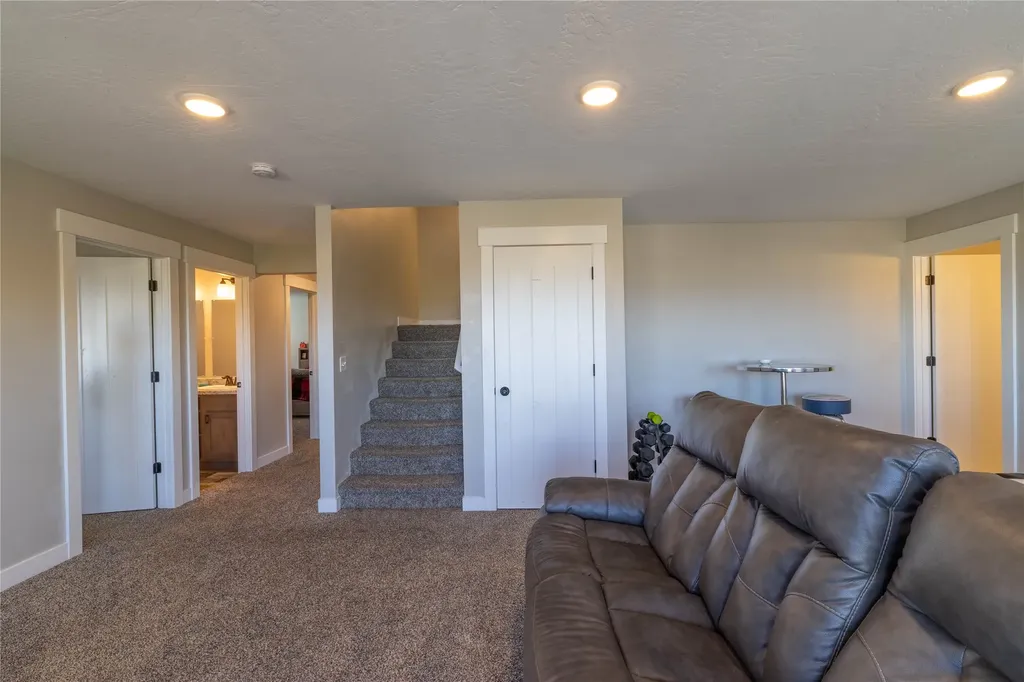 10 Ridgeview Drive Clancy MT 59634