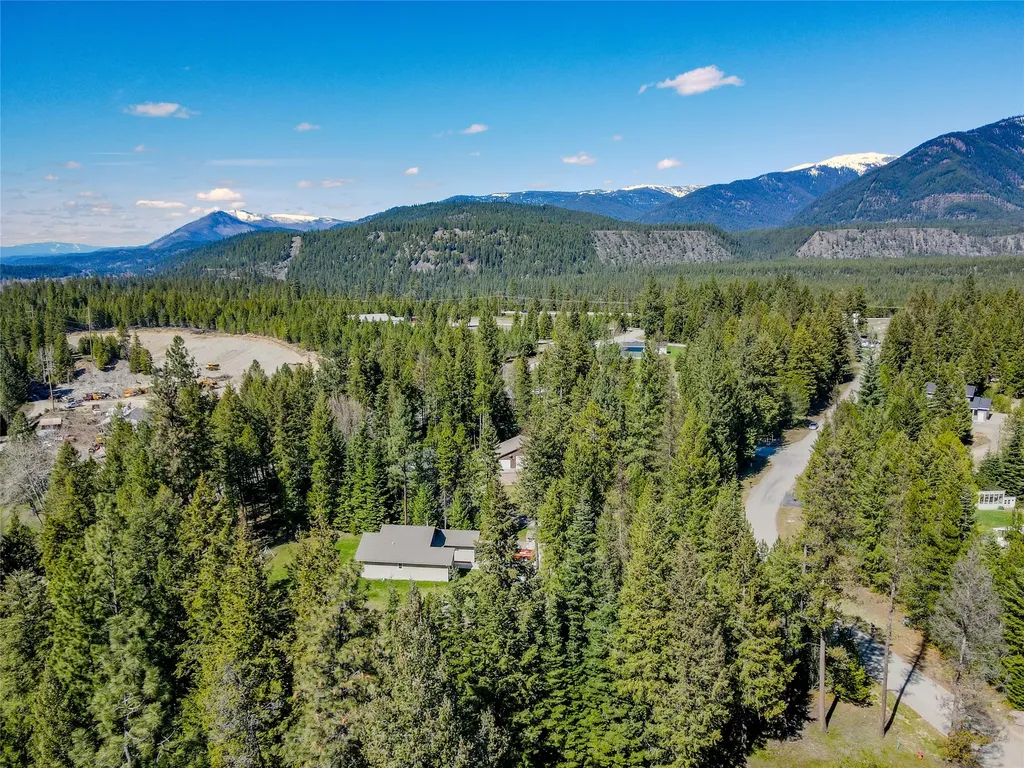 Nhn Hummingbird Lane Troy MT 59935
