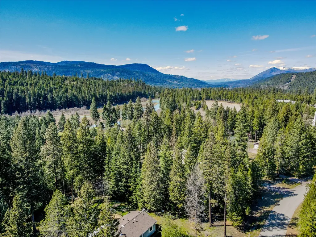 Nhn Hummingbird Lane Troy MT 59935