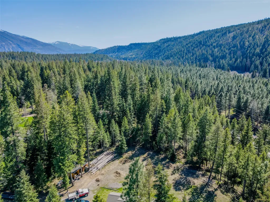 Nhn Hummingbird Lane Troy MT 59935