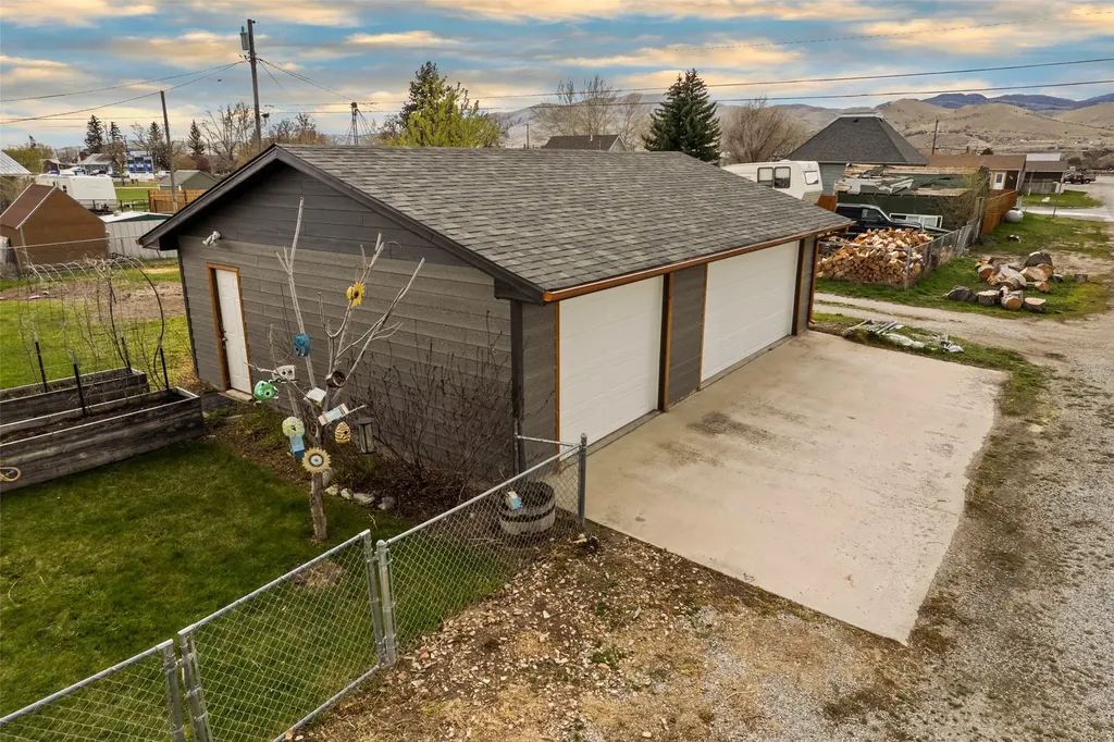 209 4th Street Townsend MT 59644