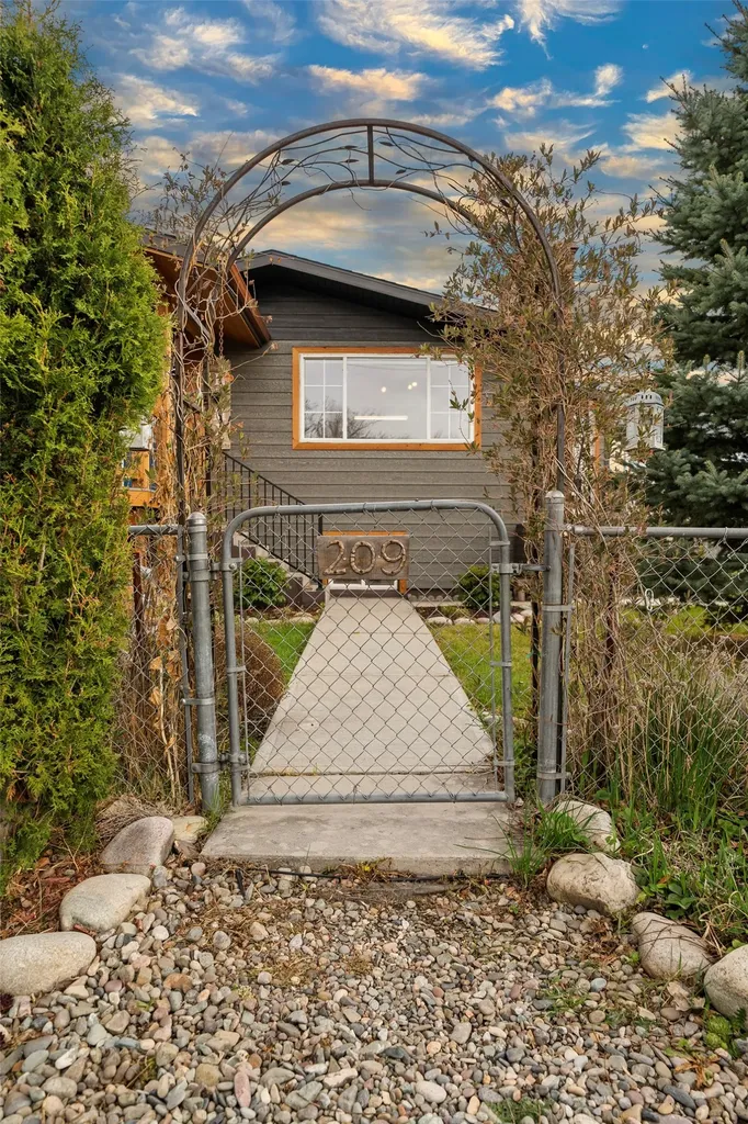 209 4th Street Townsend MT 59644