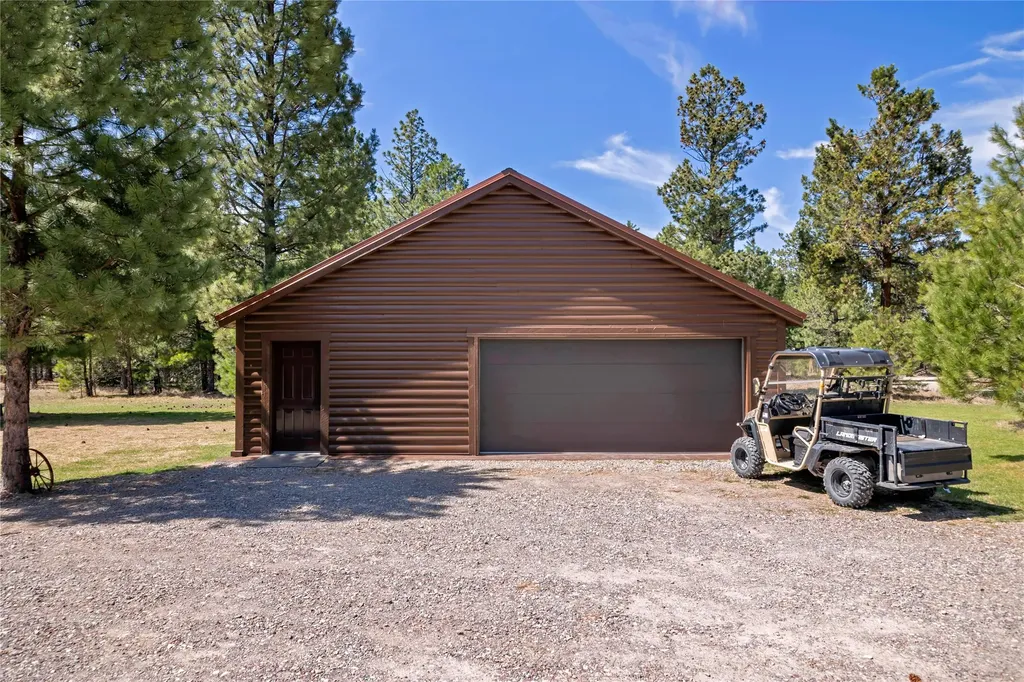 4551 Patterson Loop Lincoln MT 59639