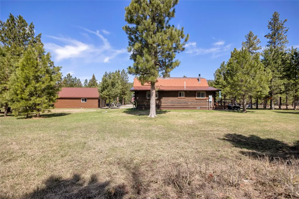 4551 Patterson Loop Lincoln MT 59639