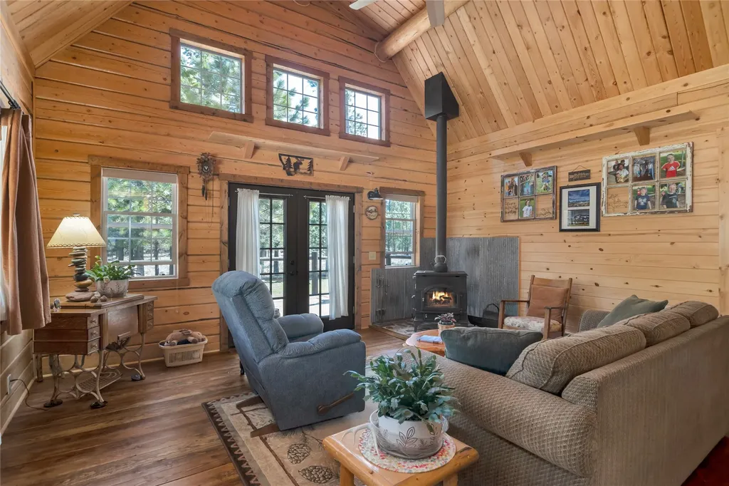 4551 Patterson Loop Lincoln MT 59639