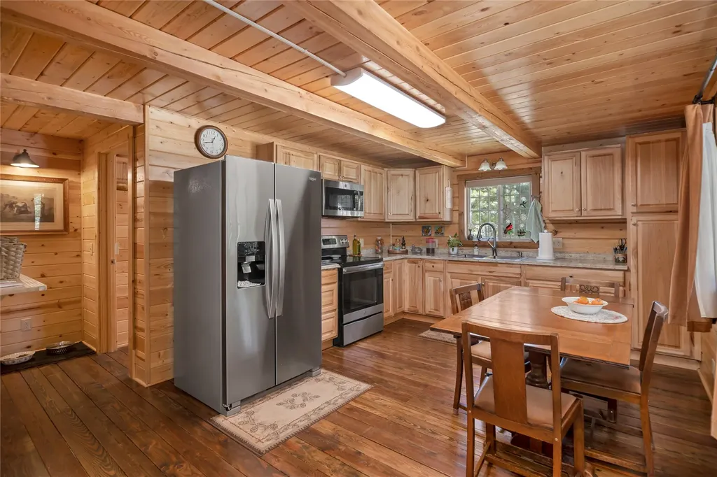 4551 Patterson Loop Lincoln MT 59639