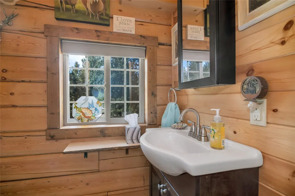 4551 Patterson Loop Lincoln MT 59639