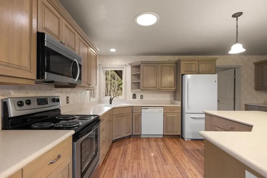 220 Pine Valley Loop Columbia Falls MT 59912