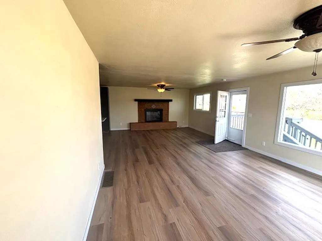 551 7th Avenue S Shelby MT 59474