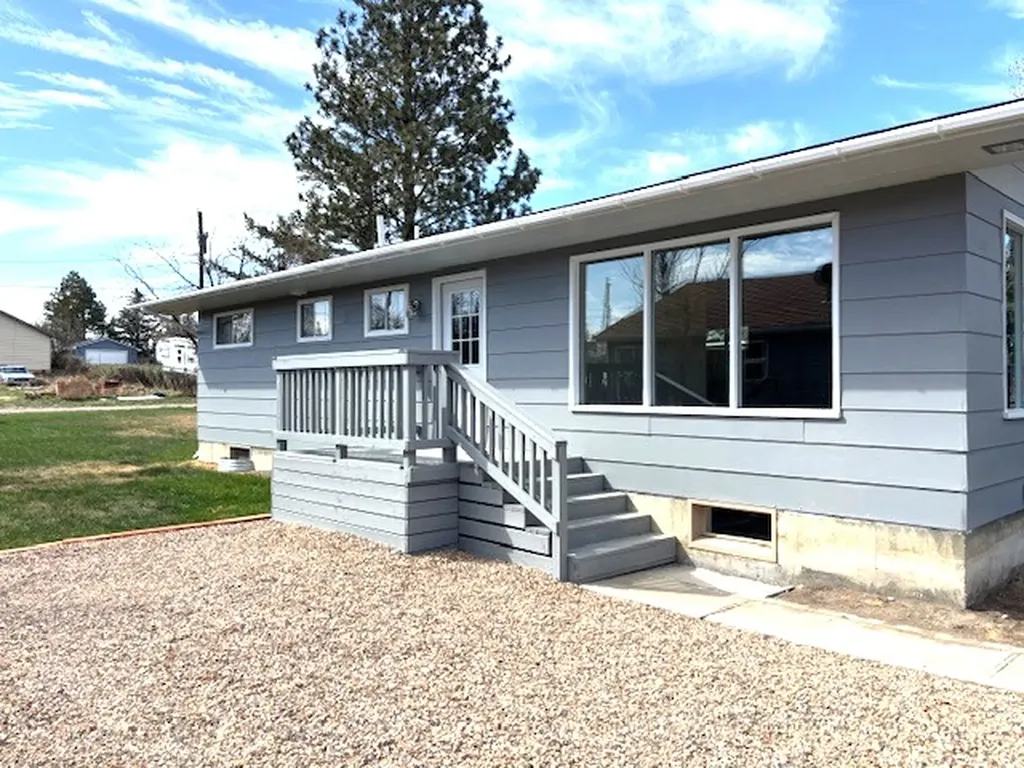 551 7th Avenue S Shelby MT 59474