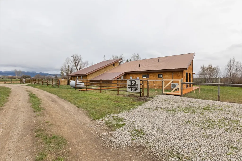 3724 Earth Sky Road Stevensville MT 59870