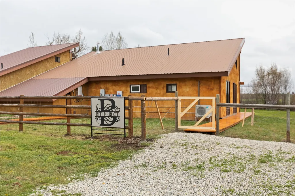 3724 Earth Sky Road Stevensville MT 59870