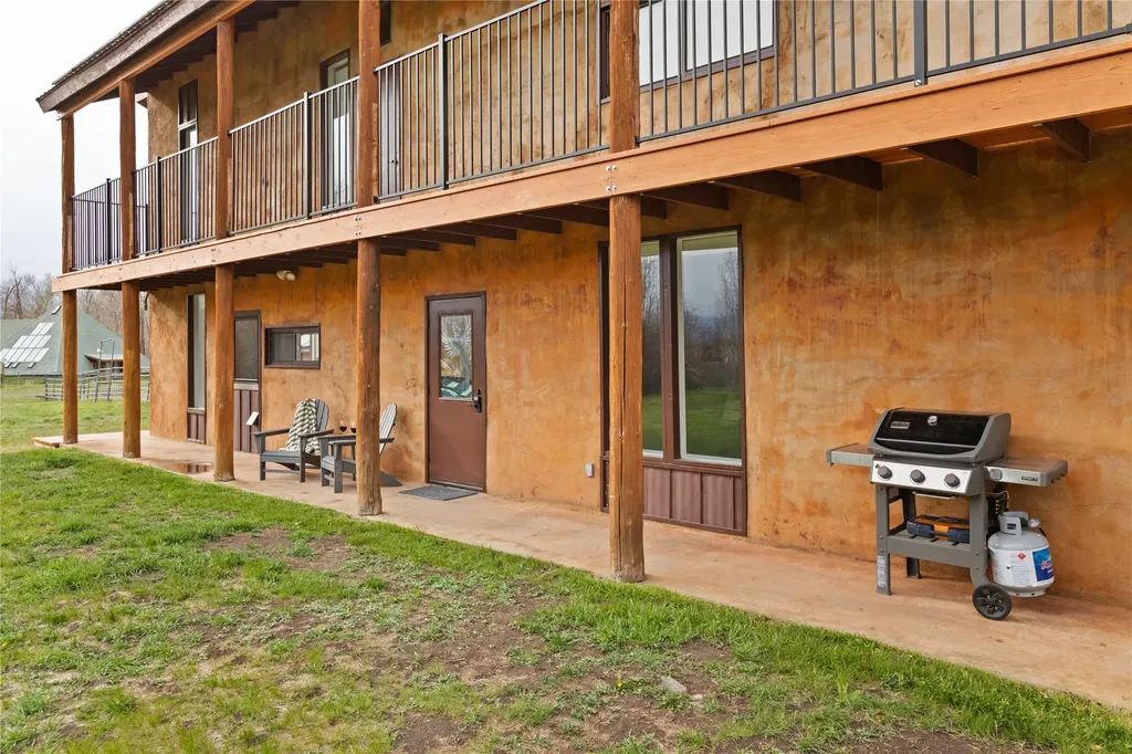 3724 Earth Sky Road Stevensville MT 59870